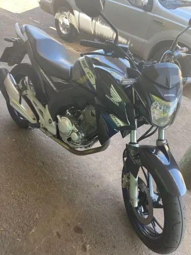 Honda CB 250 Twister, Revisada com pouco km rodado, passo cartão