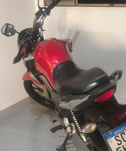 Titan 160