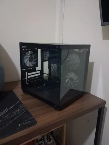 Gabinete aquário gamer