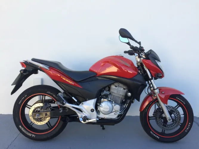 Escape Atalla carbono cb 300