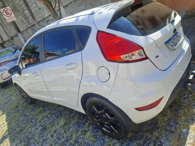 Ford Fiesta 1.6 16V Flex Mec. 5P 2016