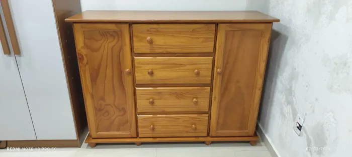 Cômoda madeira usada 4 gavetas e 2 portas