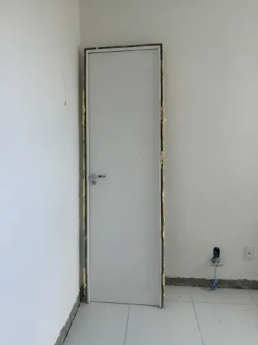 Porta poliuretano
