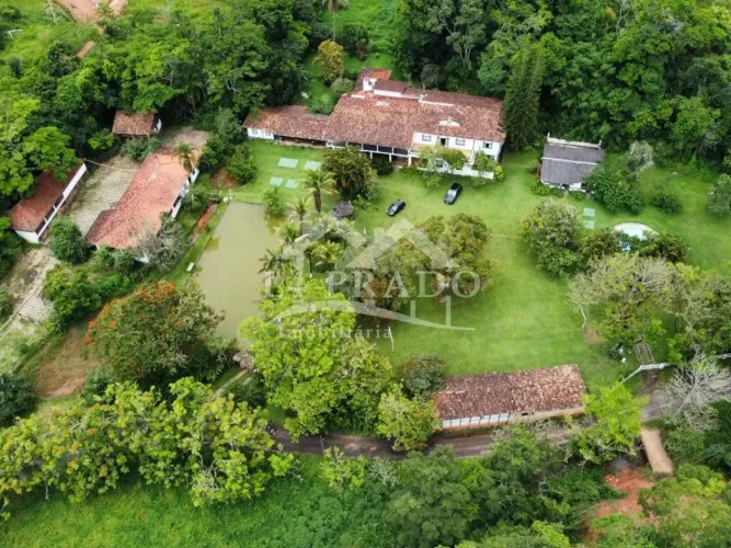 Fazenda centenária para venda na localidade de Alberto Torres, Paraíba do Sul/RJ