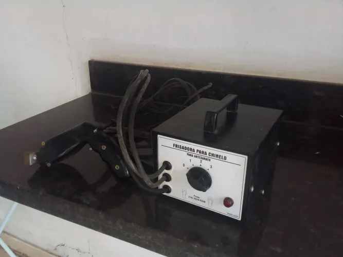 Riscador de pneus (Frizadora) para frisar pneu semi nova bi-volte