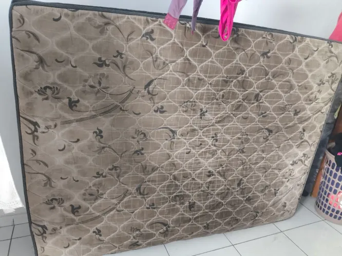 Vendo cama box casal 