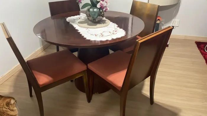 Mesa de Jequitibá Imbuia 