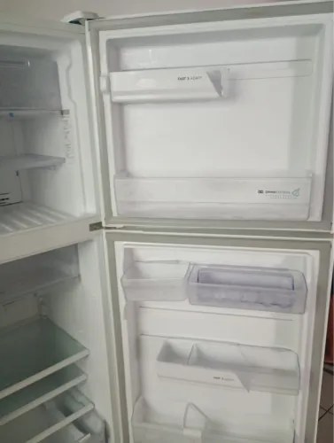 Vendo geladeira 