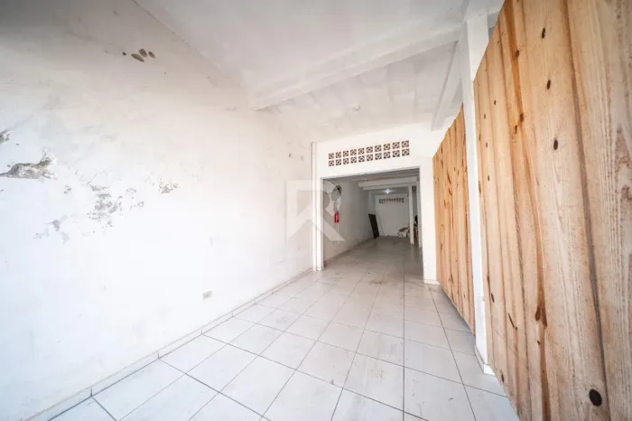 Galpão Comercial com 200 m² para Locação Cidade Industrial Curitiba/PR