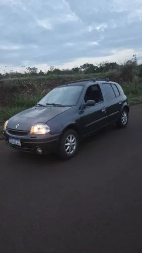 Renault Clio RT/ Privilège 1.6 16V 5P 2002
