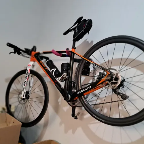Bicicleta aro 29, quadro em carbono, em excelente estado com notas fiscais da compra