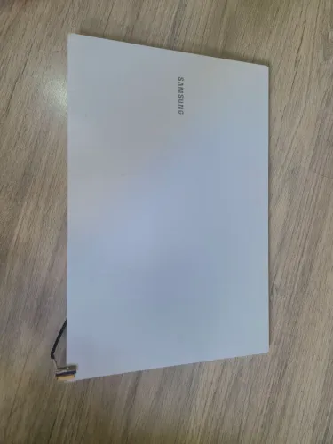 Moldura tela Notebook Samsung