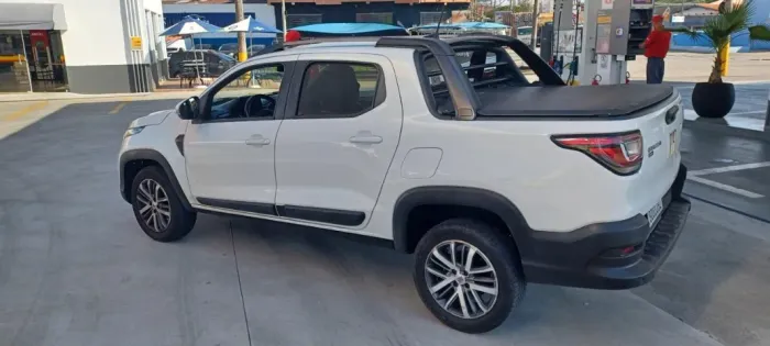 Fiat Strada Volcano 1.3 Flex 8V CD 2022