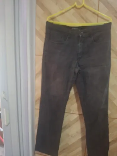 Vendo calça aramis masculina tamanho 42