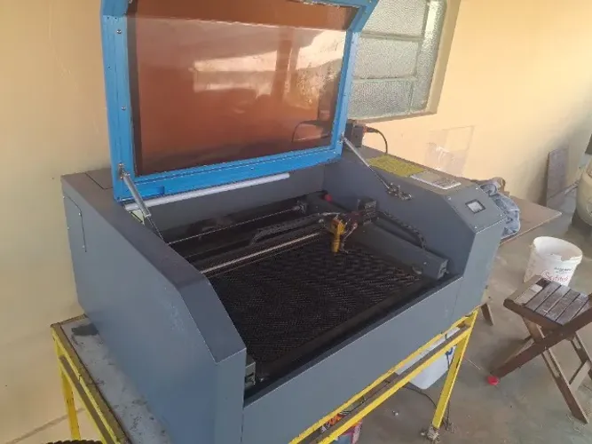 Maquina de corte a laser 60x40