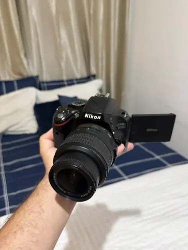 NIKON D5100 + LENTE 18-55mm VR ? OBTURADOR NOVO, LENTE LIMPA