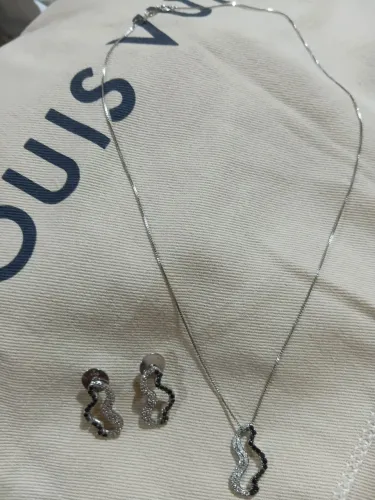 Brinco e colar de ouro 18k Marca Vivará