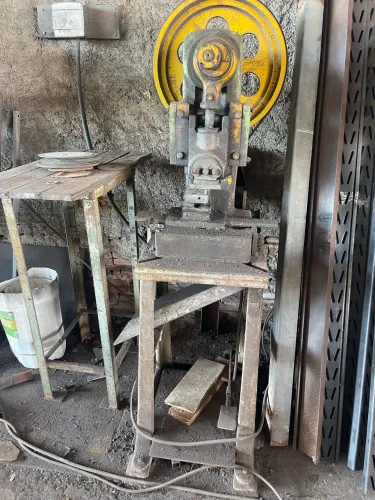 Vendo Prensa excêntrica!