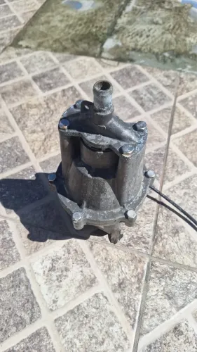 Bomba sapo pouco usada
