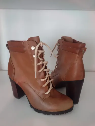 Bota Cravo e Canela n 35