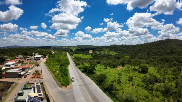Fazenda à Venda na MG-432, Frente ao Bairro Floresta Encantada - 280.000 m² por R$8.500.00