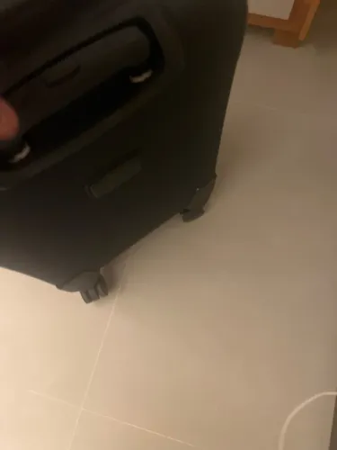 Vendo malas que so foi usada 1 unica vez está zero chama no chat