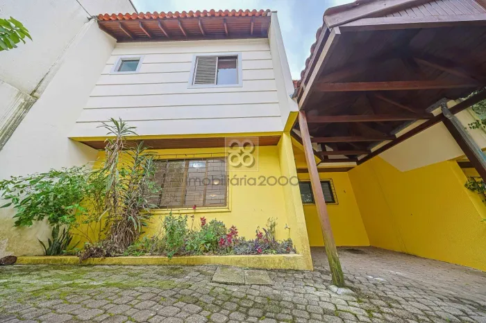 Sobrado - R Manoel Oyola, 87 - Abranches - Curitiba PR