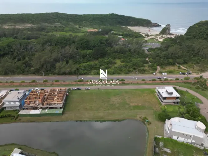 Terreno em Torres, pronto para construir, localizado em um dos melhores condomín