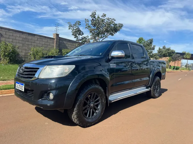 Toyota Hilux CD SRV D4-d 4X4 3.0 TDI Diesel AUT 2014
