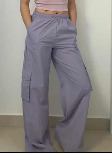 Calça corta vento - lilás | com regulagem na cintura