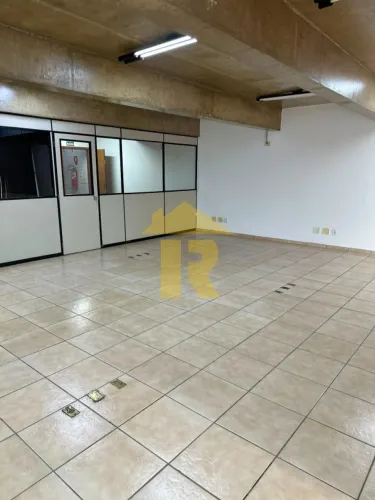 Excelente oportunidade de locação: Sala comercial de 120,00m² no Centro de São José do Rio