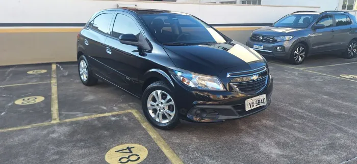 Chevrolet Onix Hatch LT 1.4 8V Flex Power Mec. 4P 2015
