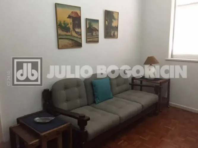 Apartamento : / Residencial / Leme