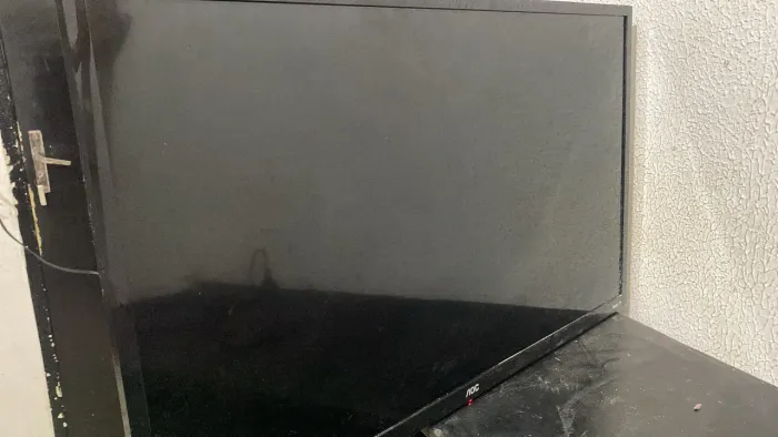 TV AOC ROKU 32? com defeito