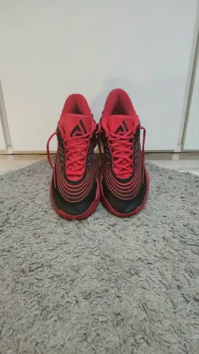 Tenis de basquete -> giannis immortality 4 vermelho