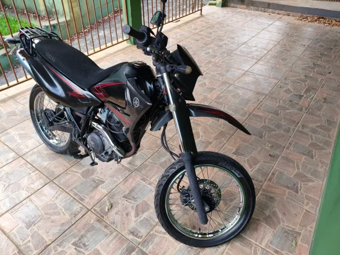 XTZ 125 XE 08, pouco rodada