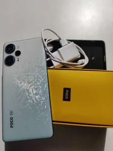 POCO F5 256G 12+12RAM 5G NFC + acessórios descrição....