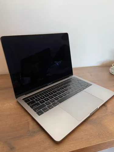 Macbook Pro 13 2017 - 512 SSD / Touch Bar