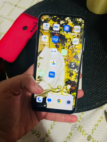 Celular note 8 só a tela está trincada e eu mandei trocar a bateria ficou novo zero bala