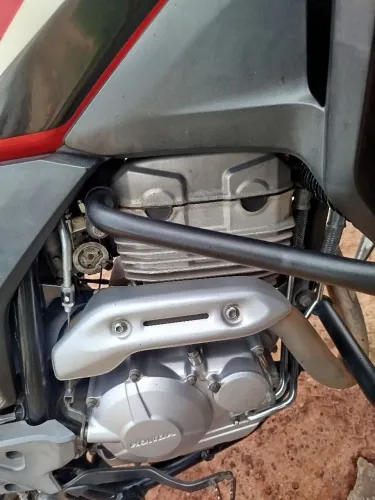 Vendo essa XRE 300 rally 