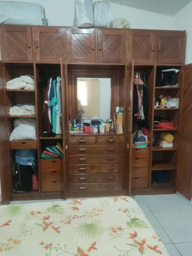 Vende-se Guarda-Roupa em Angelim Pedra