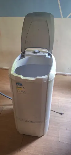 Tanquinho de lava roupa