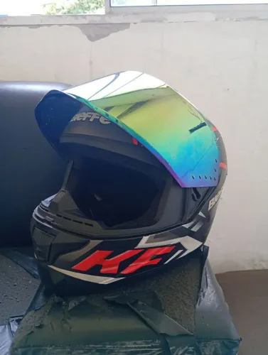 Capacete