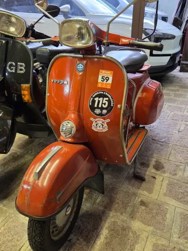 VESPA PX150 100% ORIGINAL BX KM,DOCUMENTADA DE COLEÇÃO!