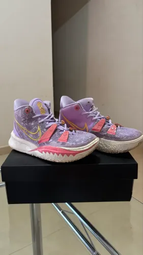 Kyrie 7