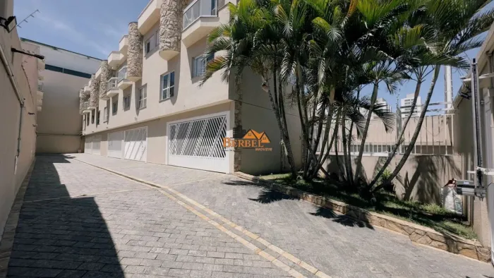 Sobrado em Condomínio Fechado, Próximo a Vila Matilde 2 Suítes, 2 Vagas Coberta, 126 m²