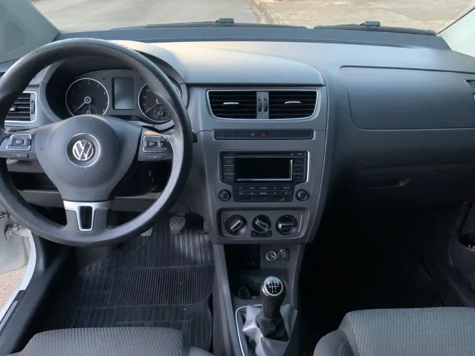 Volkswagen Fox Bluemotion 1.0 MI Total Flex 12V 3P 2014