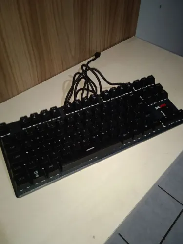 Teclado gamer PCyes 75% ( mecânico)