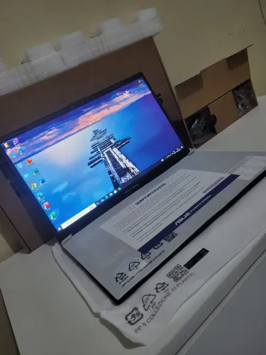 Notebook ASUS novo na caixa lacrado nunca foi usado