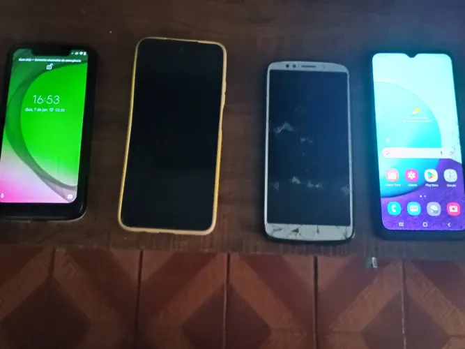 4 celular para concerto ou peças 